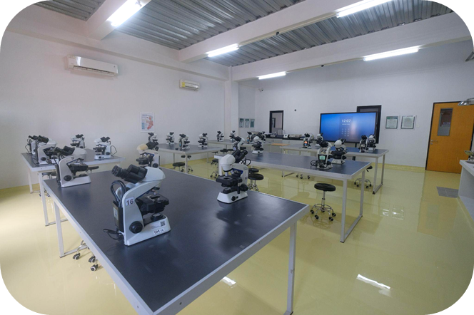 Laboratorium Terpadu 4 (Farmakologi dan Biomolekuler)
